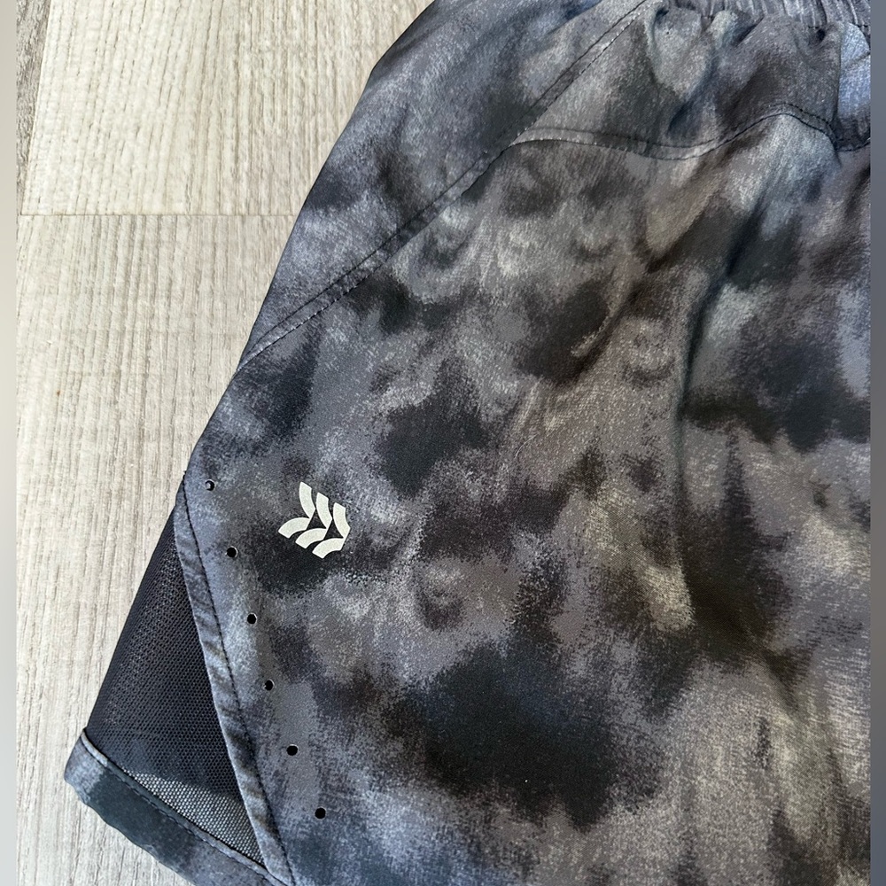 All In Motion Tye Dye Running Shorts Size XS NWOT - Picture 7 of 11